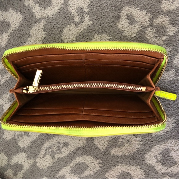 Neon Tory Burch wallet - Picture 4 of 4